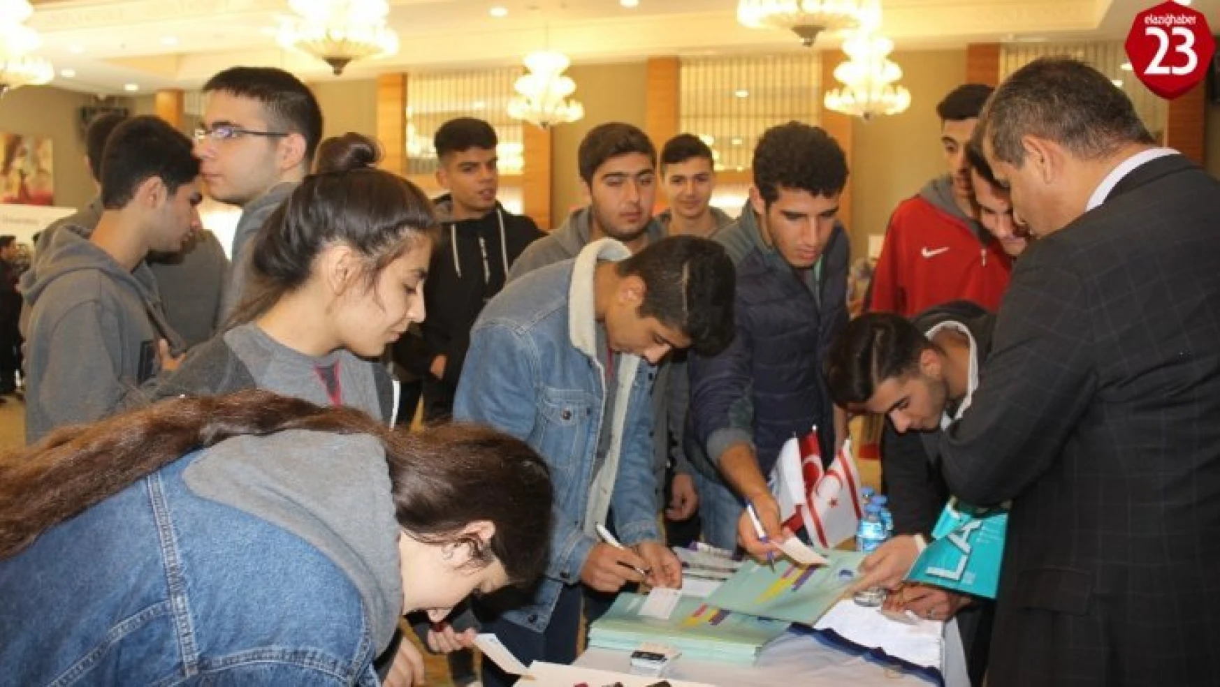 Elazığ'da Öğrenciler Üniversiteleri Tanıyor