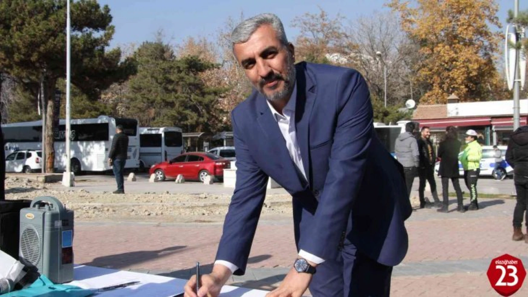 Elazığ'da öğretmenevi yapılması için imza kampanyası başlatıldı