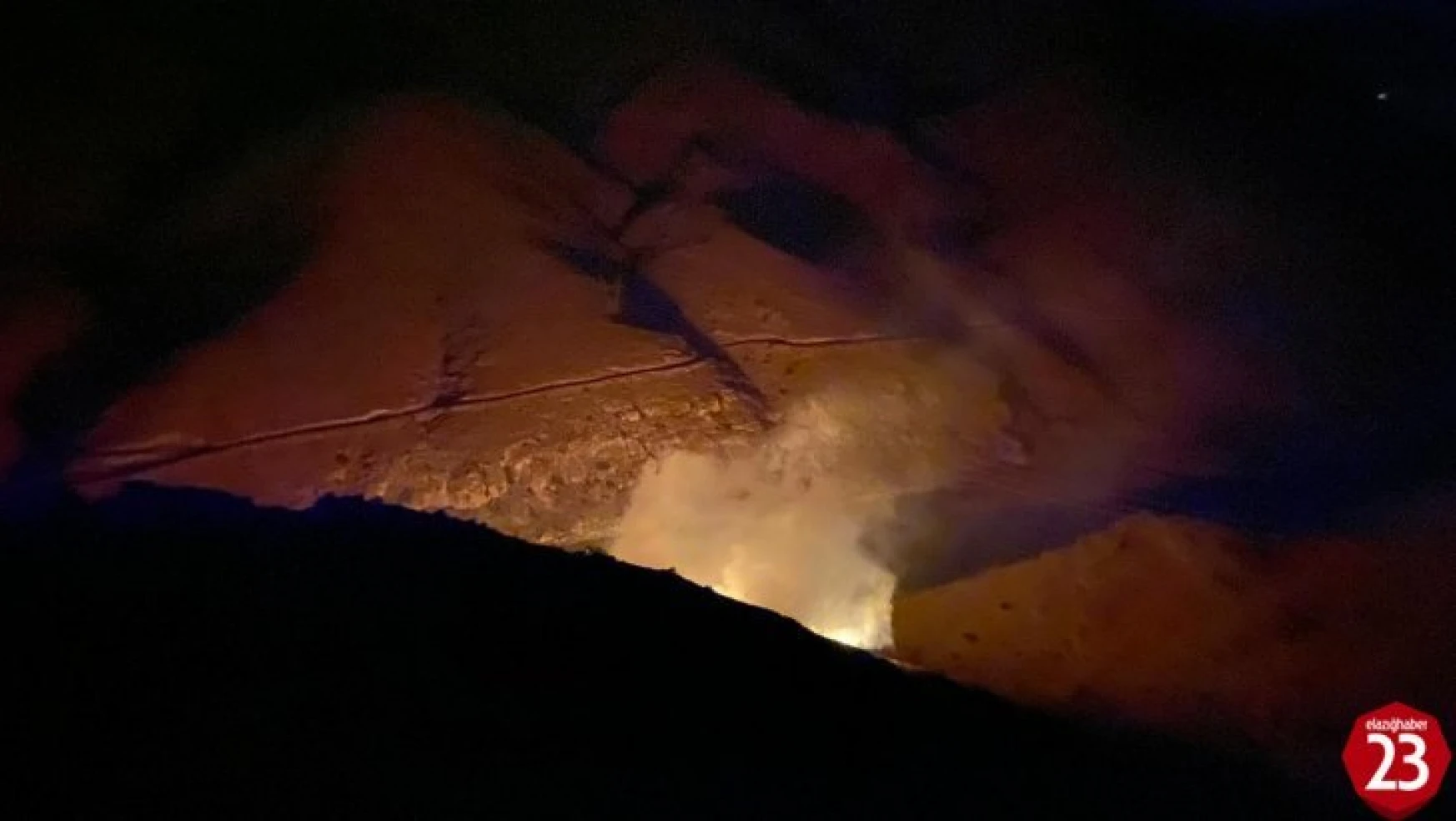 Keban'da Orman Yangını, Ekipler Müdahale Ediyor