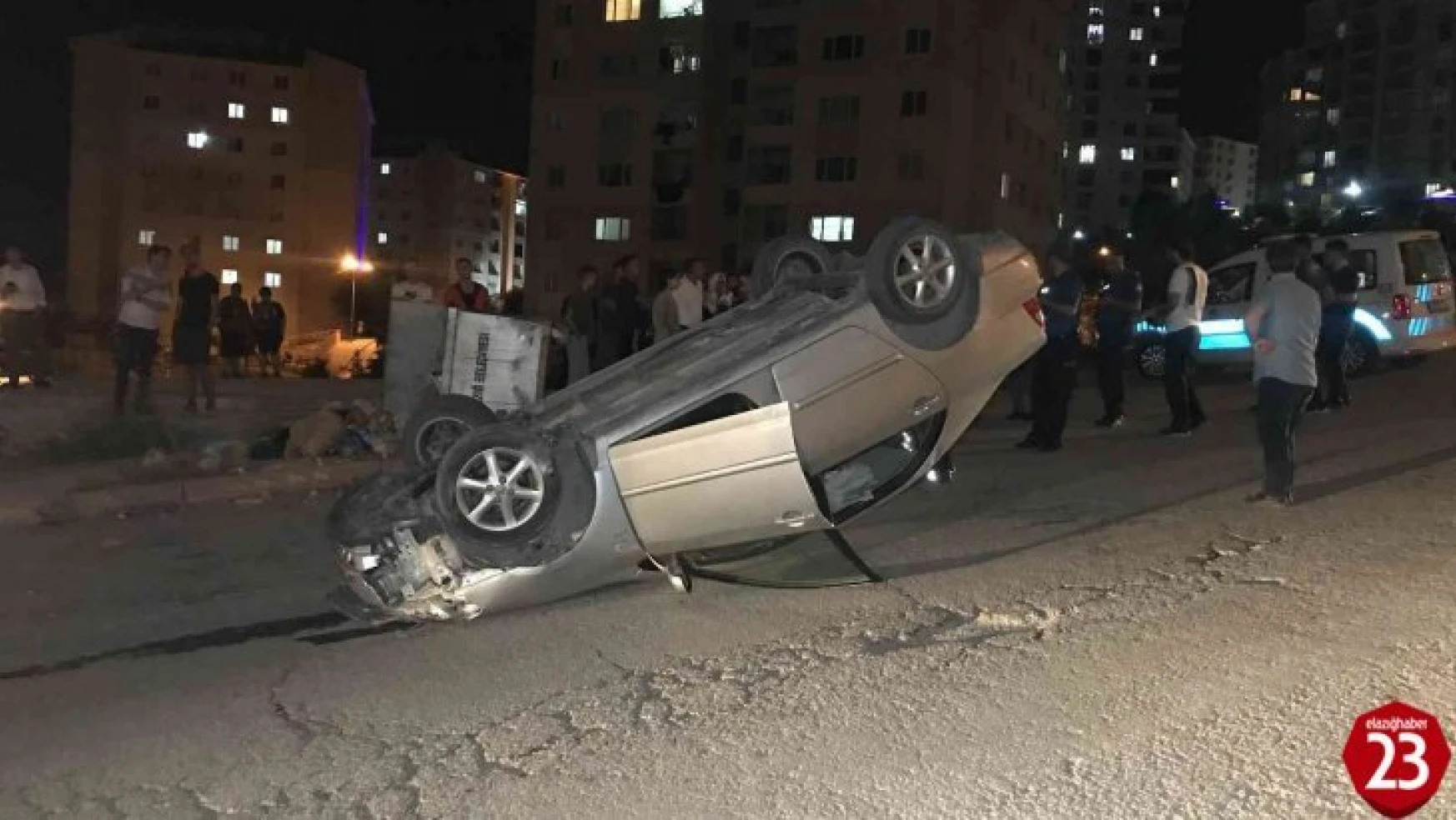 Elazığ'da Otomobil Takla Attı, 4 Yaralı
