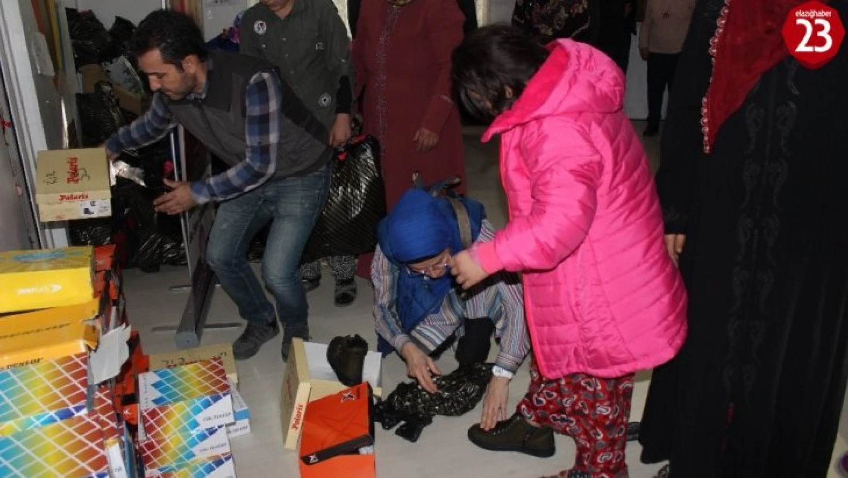 Elazığ'da Özel Çocuklara Bot Ve Mont Hediye Edildi