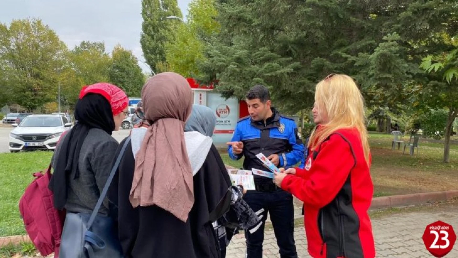 Elazığ'da polis, üniversite öğrencilerini bilgilendirdi