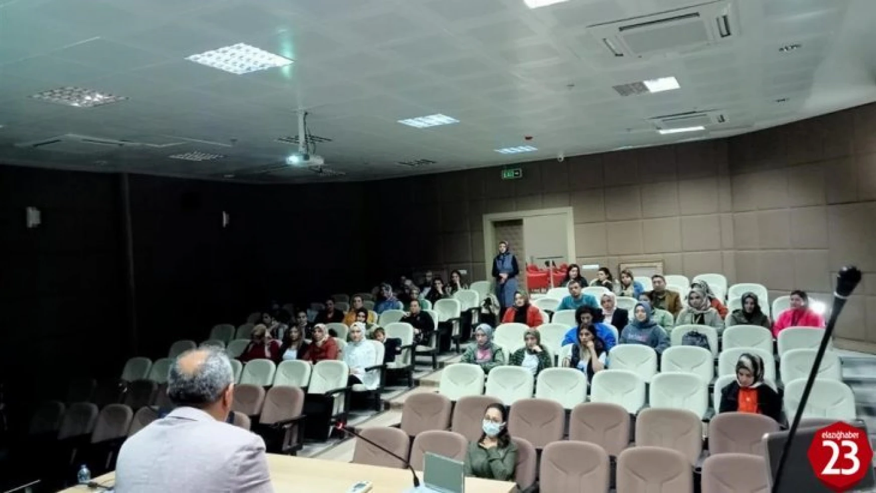 Elazığ'da sağlık personeline yenidoğan tarama eğitimi verildi