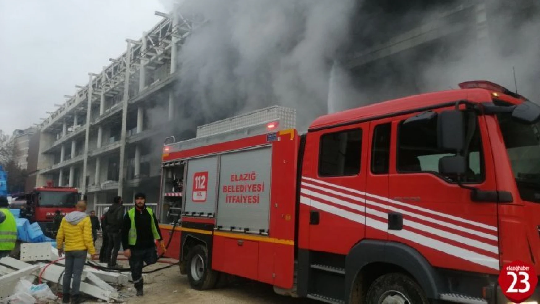 Atatürk Stadyumdaki Yangın Söndürüldü