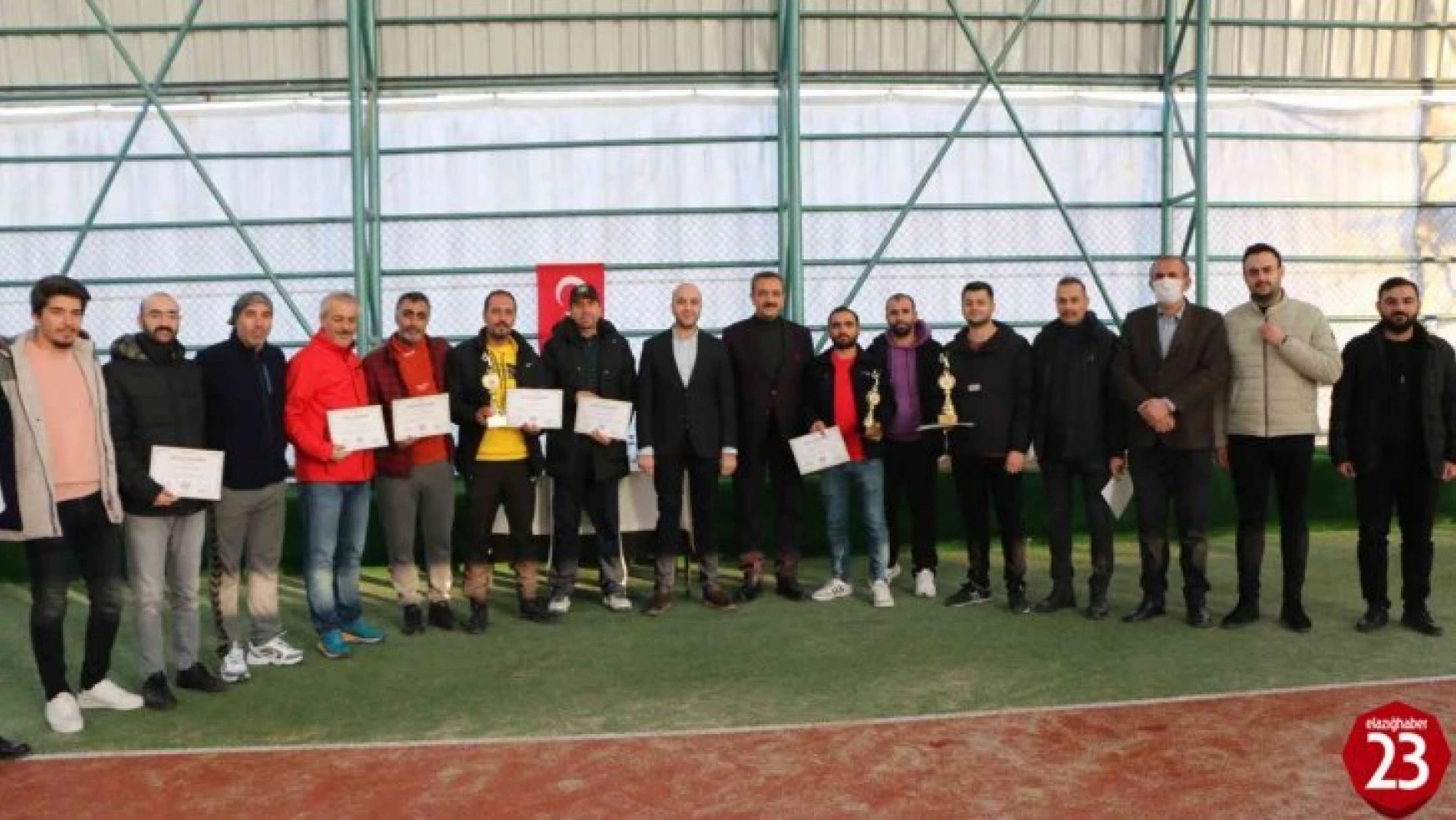 Elazığ'da tenis turnuvası sona erdi