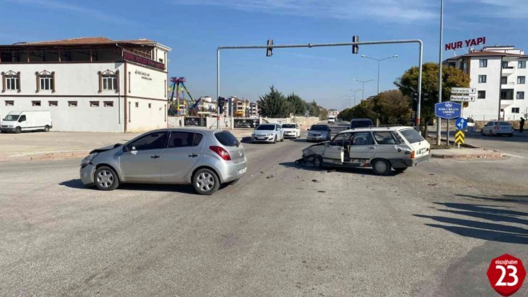 Ataşehir Mahallesinde Trafik Kazası, 2 Yaralı