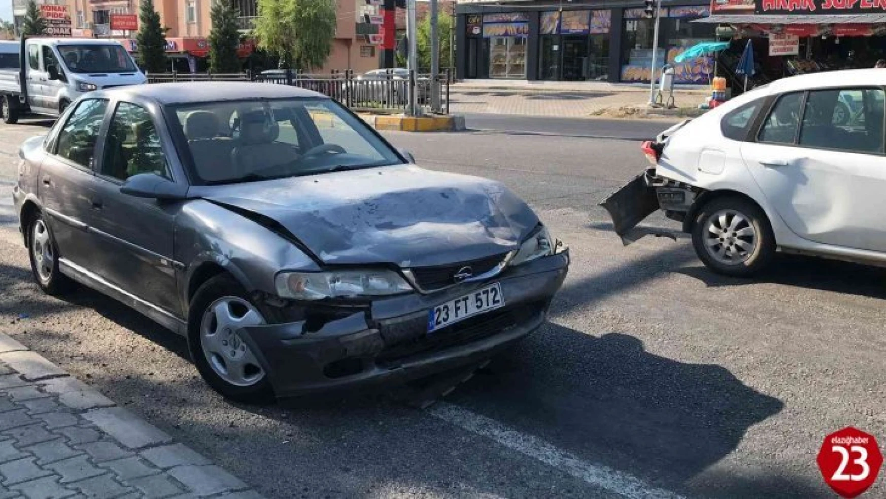 Yazıkonak'ta Trafik Kazası, 3 Kişi Yaralandı