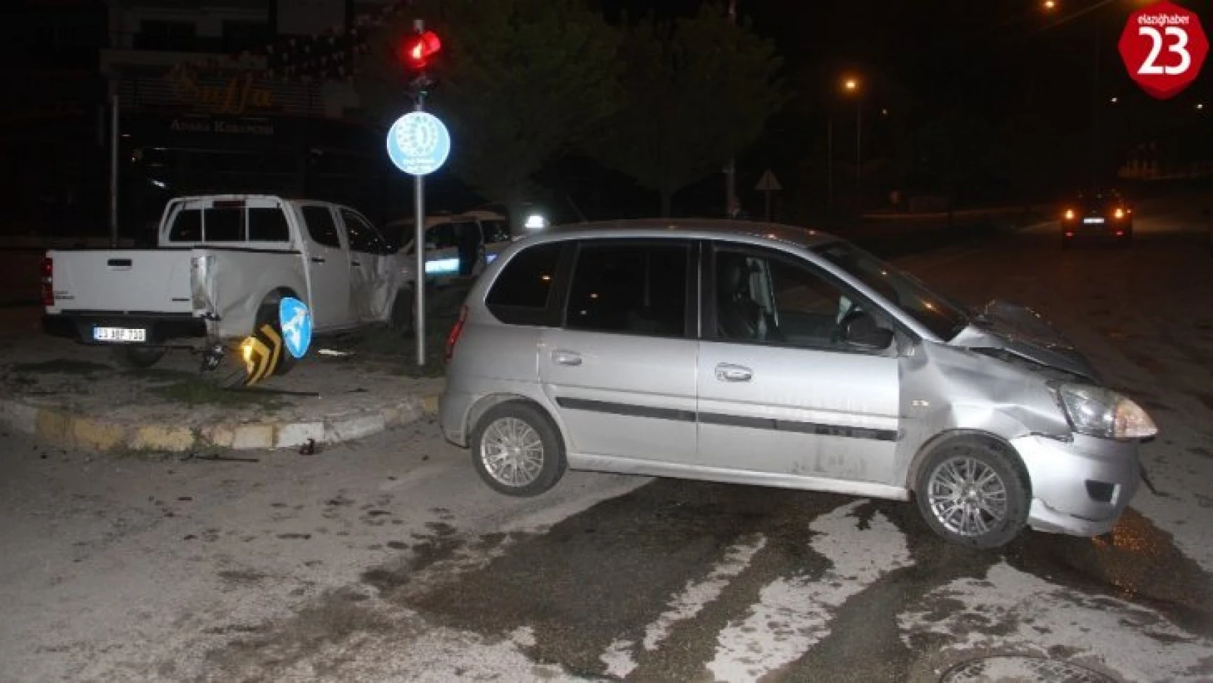 Elazığ'da trafik kazası:2 yaralı