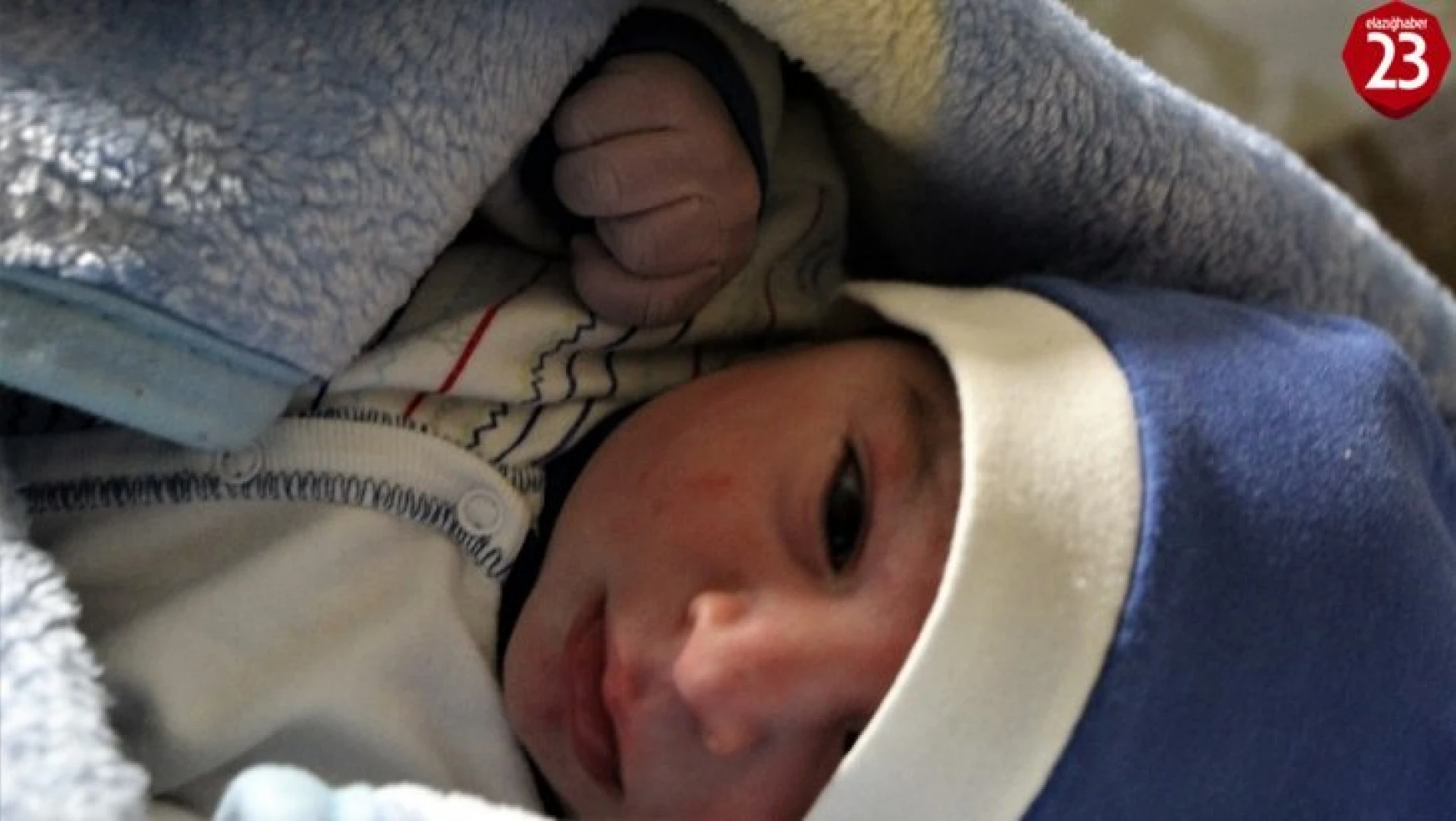 Elazığ'da yeni yılın ilk bebeği 'Emir Ali' oldu