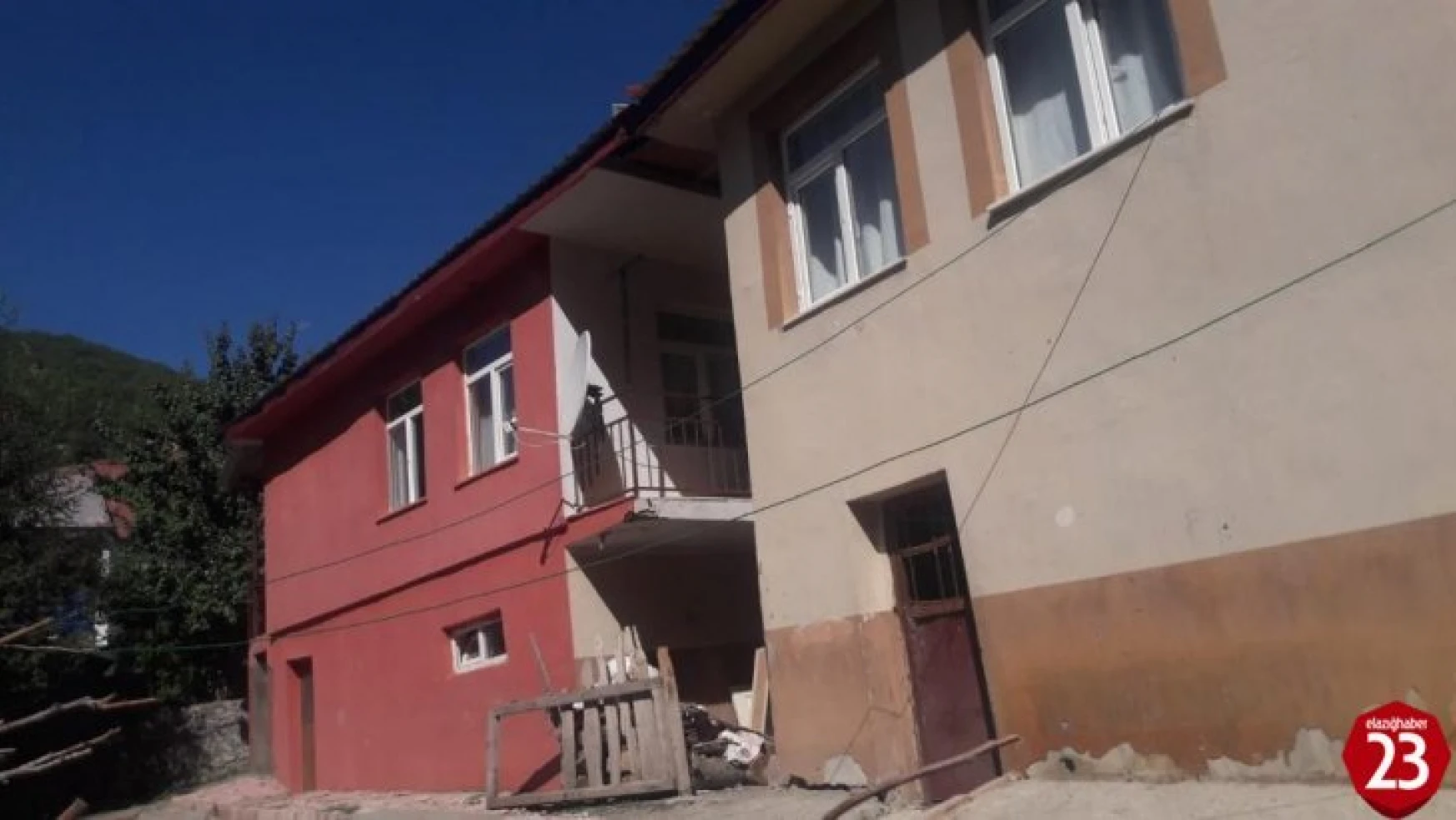Kovancılar'da Depremde Bazı Binalarda Çatlaklar Oluştu