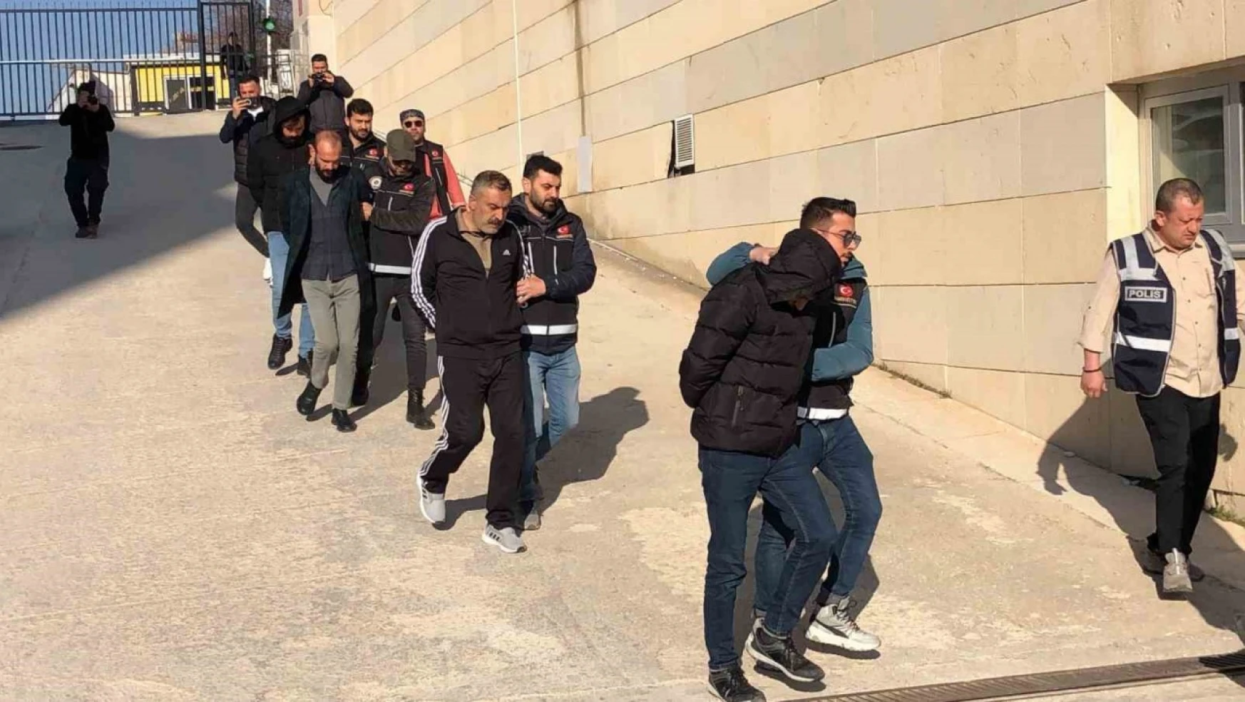 Elazığ'daki uyuşturucu operasyonunda 3 tutuklama