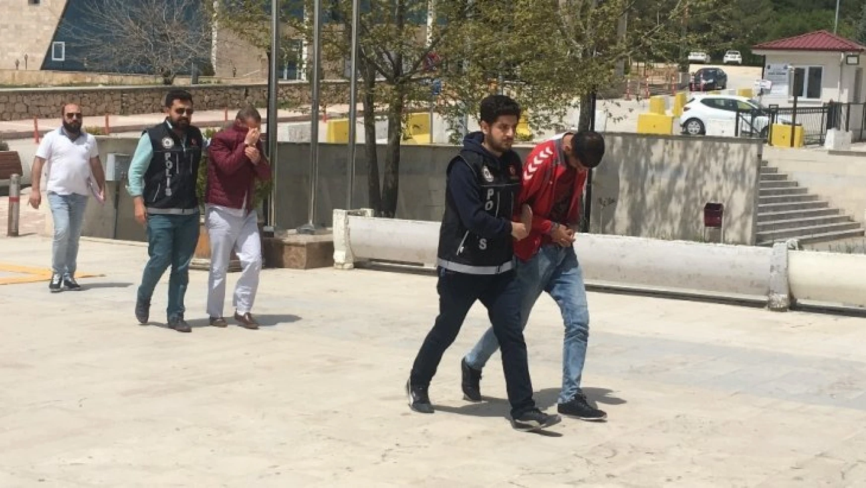 Elazığ'da uyuşturucu operasyonunda 2 tutuklama