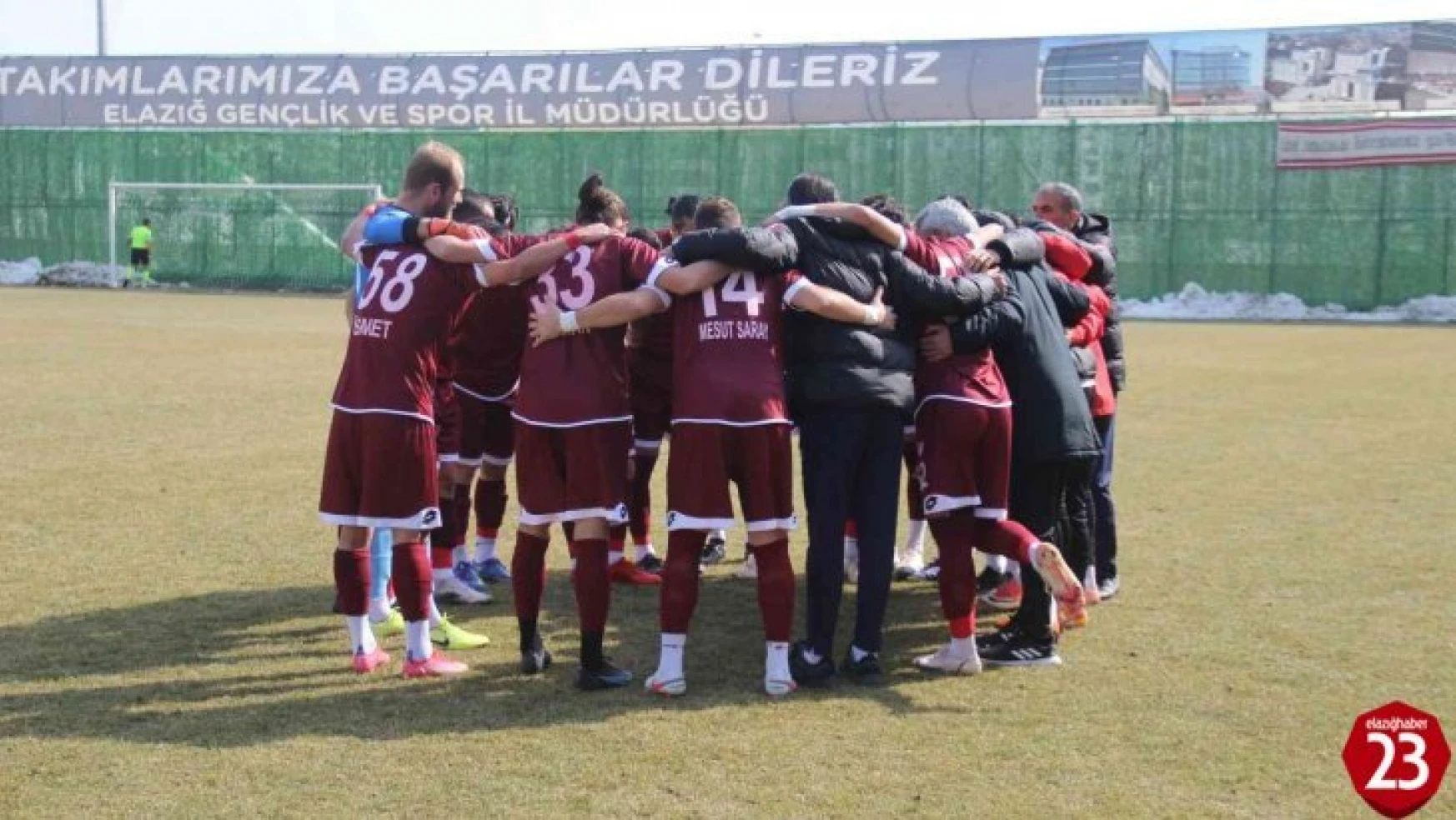 Elazığspor 18 futbolcuyla Sakarya'ya gitti