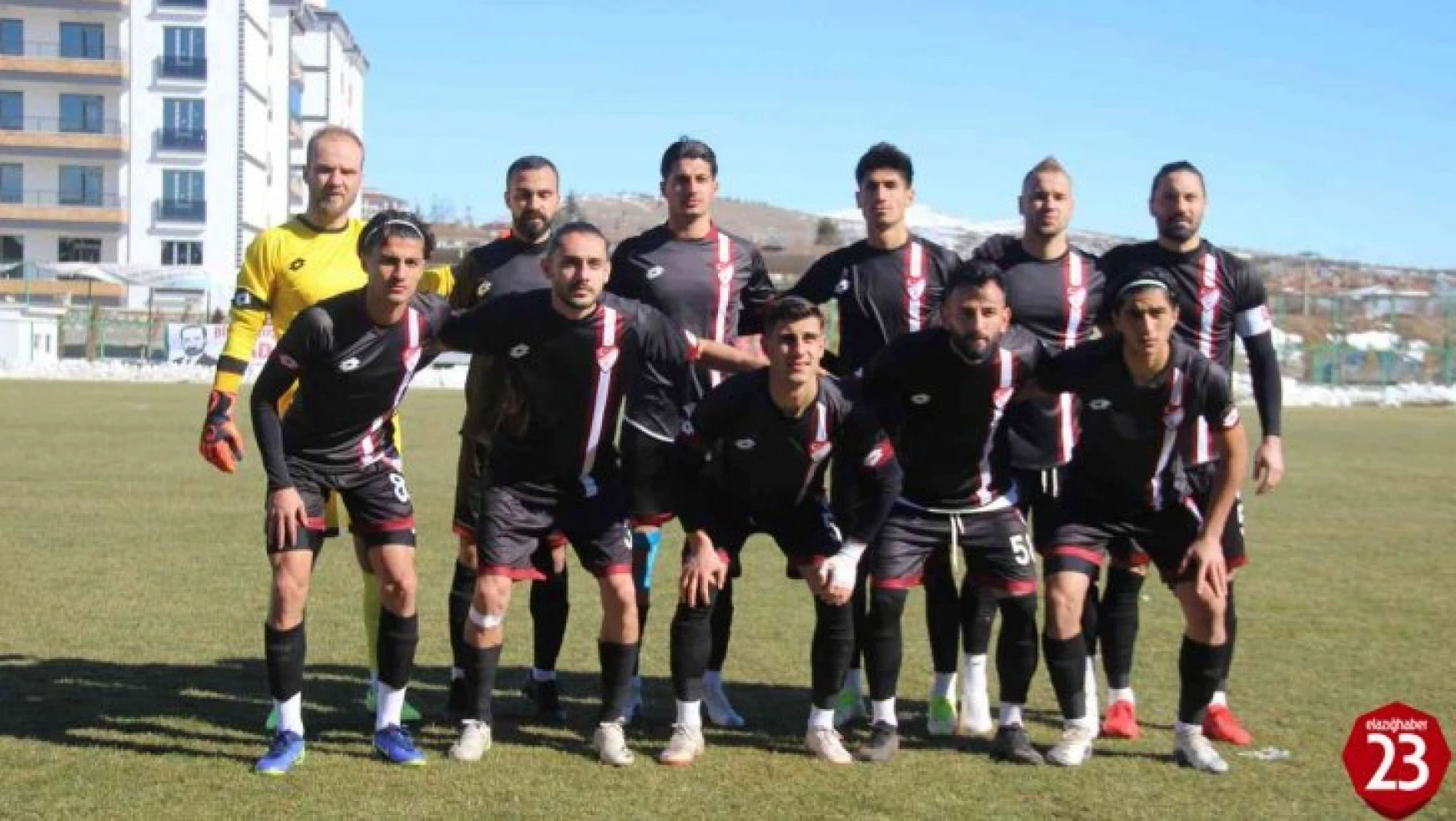 Elazığspor, Karaman'a 20 futbolcuyla gitti