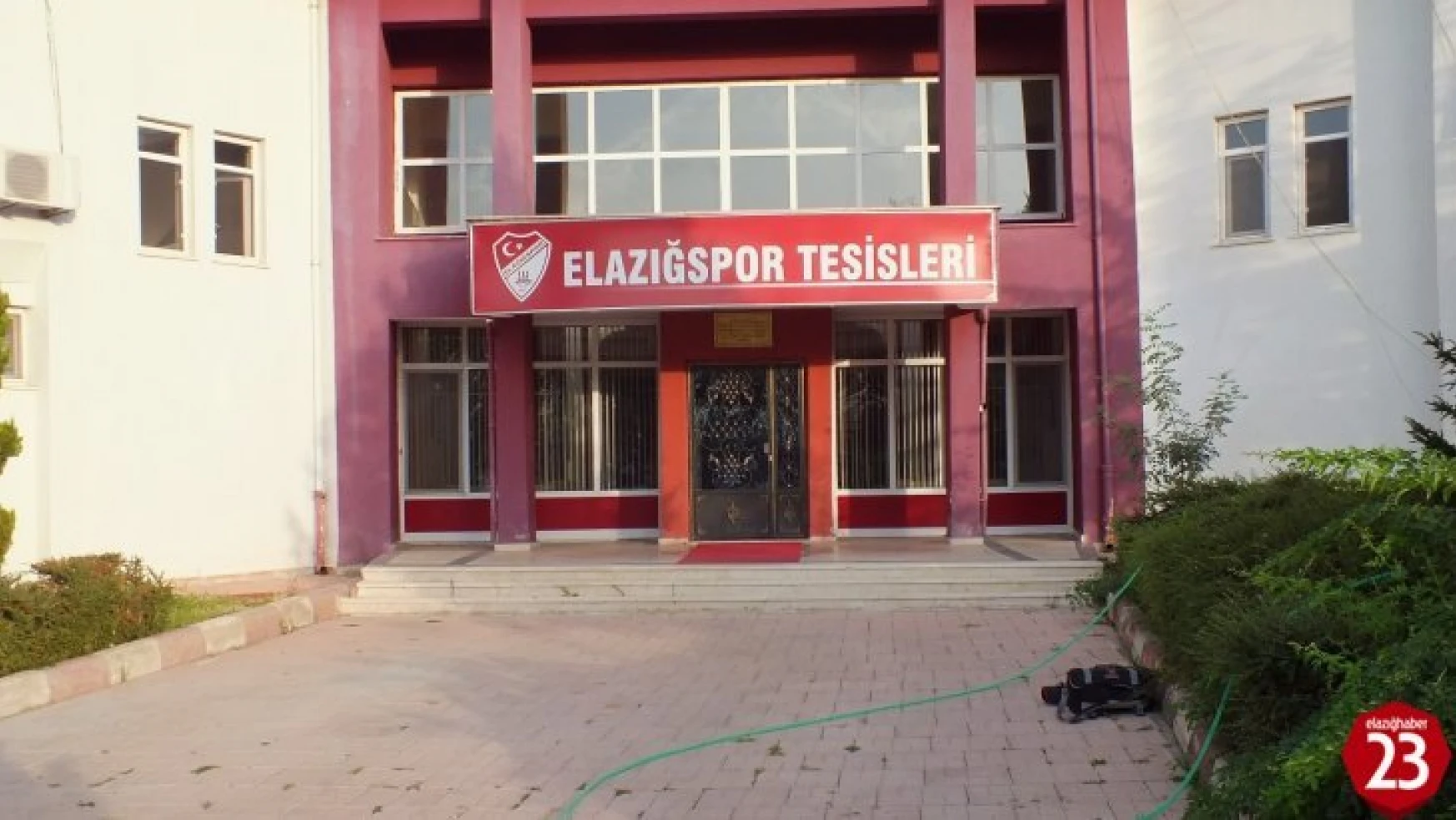 Elazığspor Yönetimi, Transfer Tahtasının Açılması İçin Çabalıyor