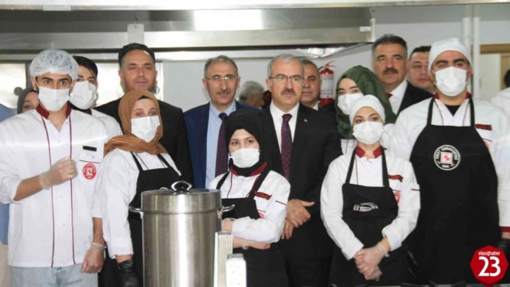 Fırat Üniversitesi'nde aşçılık mutfağı açıldı