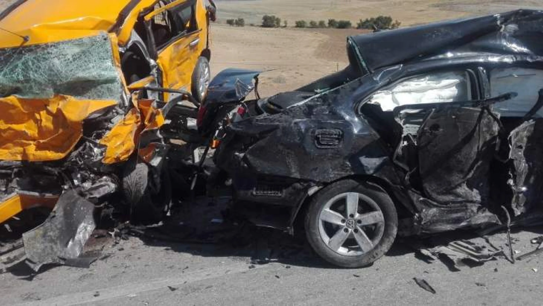 Elazığ  Bingöl Yolunda Feci Trafik Kazası, 3 Kişi Öldü
