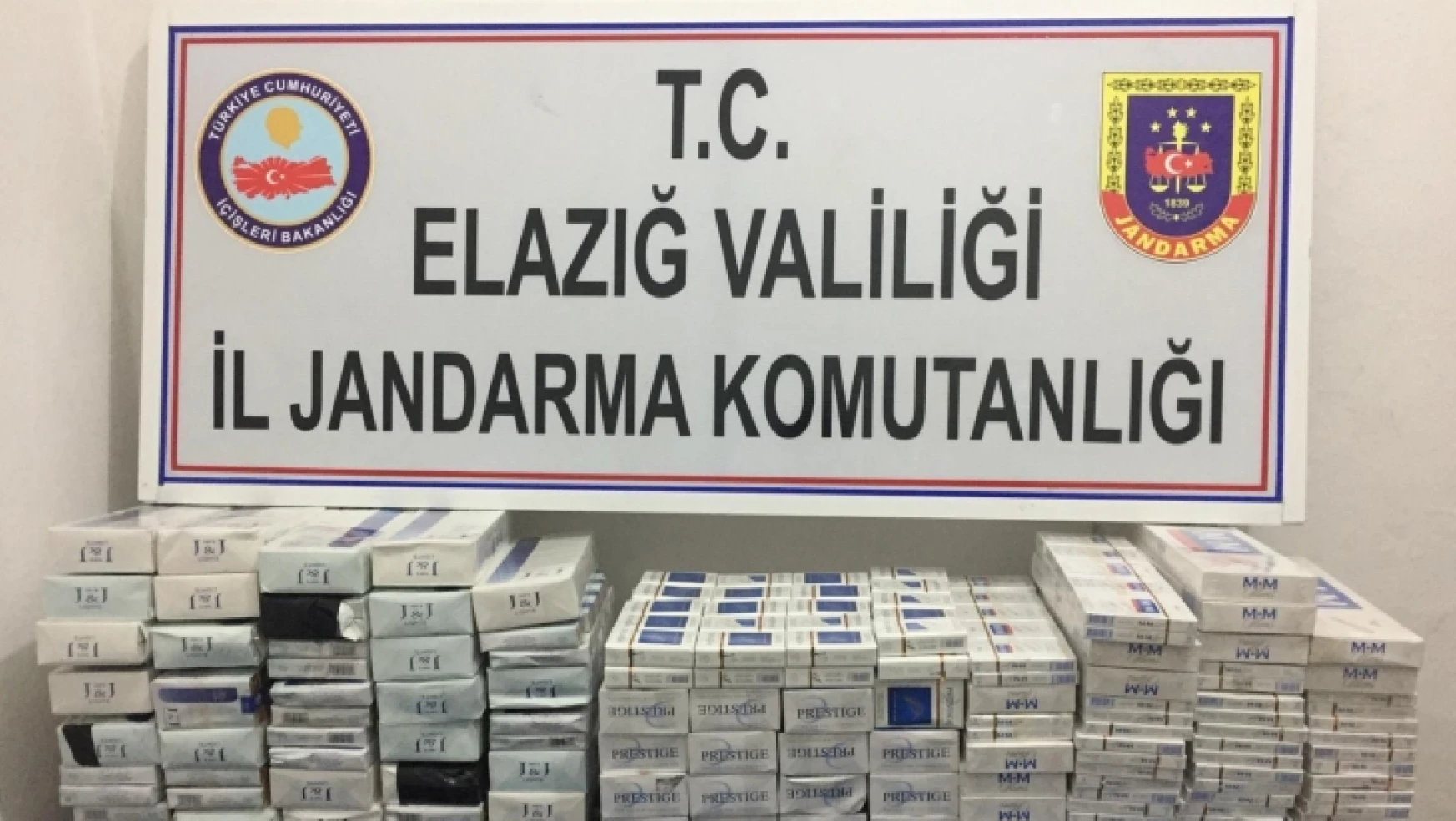 Jandarma 1220 Paket Kaçak Sigara Ele Geçirdi
