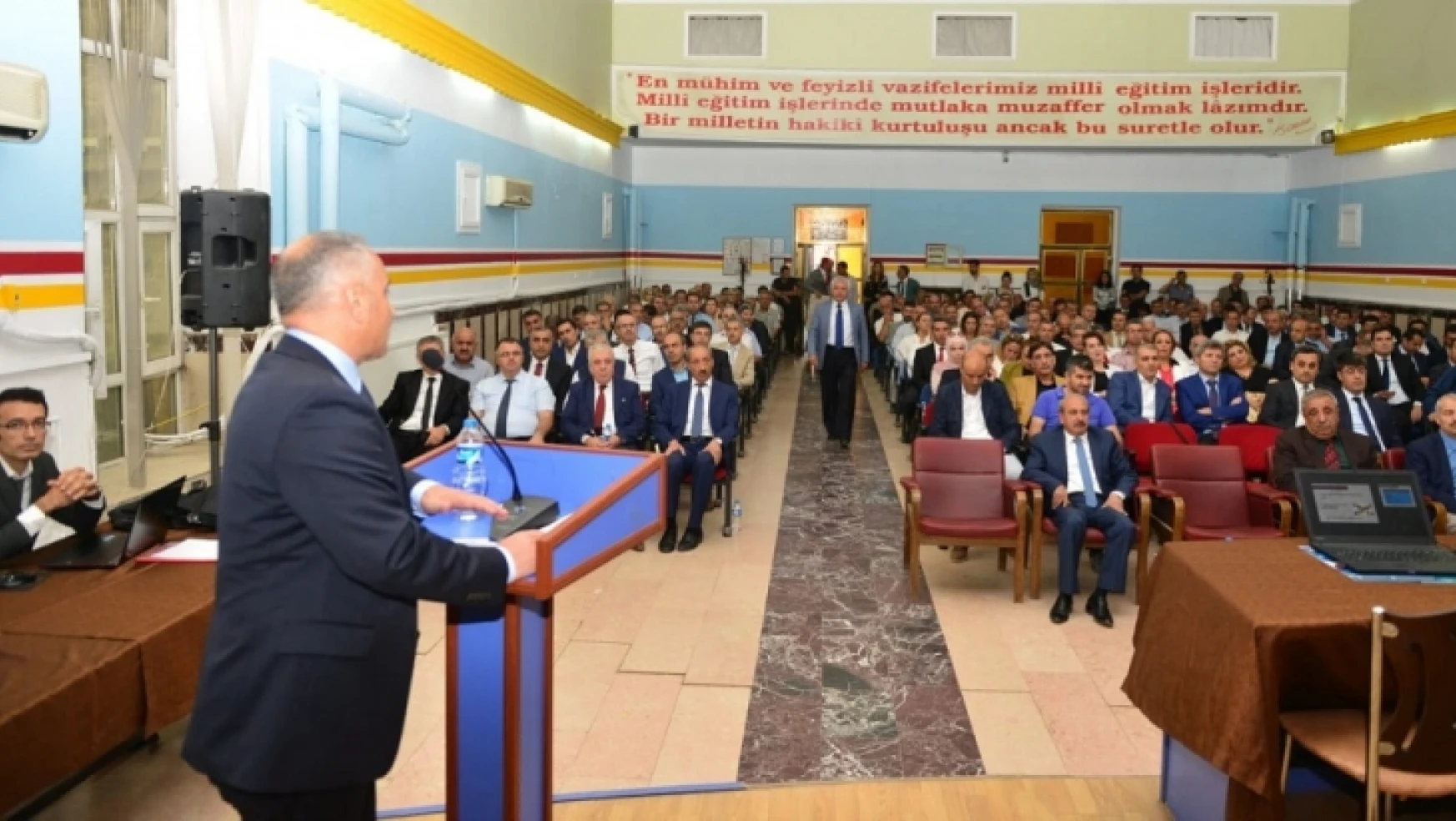 Elazığ'da Okul Müdürleri Toplantısı Düzenlendi