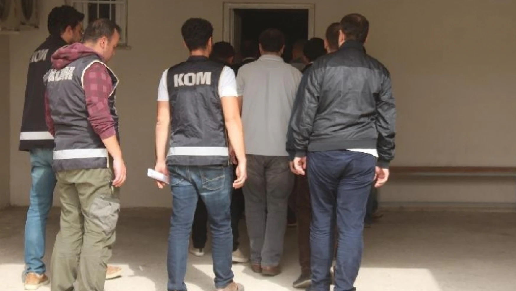 Elazığ'da FETÖ'den 2 Kişi Tutuklandı