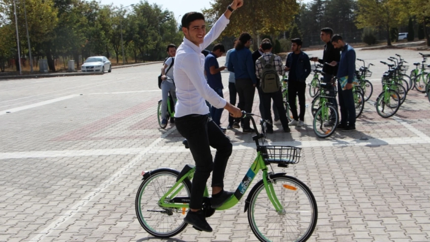 Fırat Üniversitesin'de Yerli Yazılımla Paylaşımlı Bisiklet Dönemi