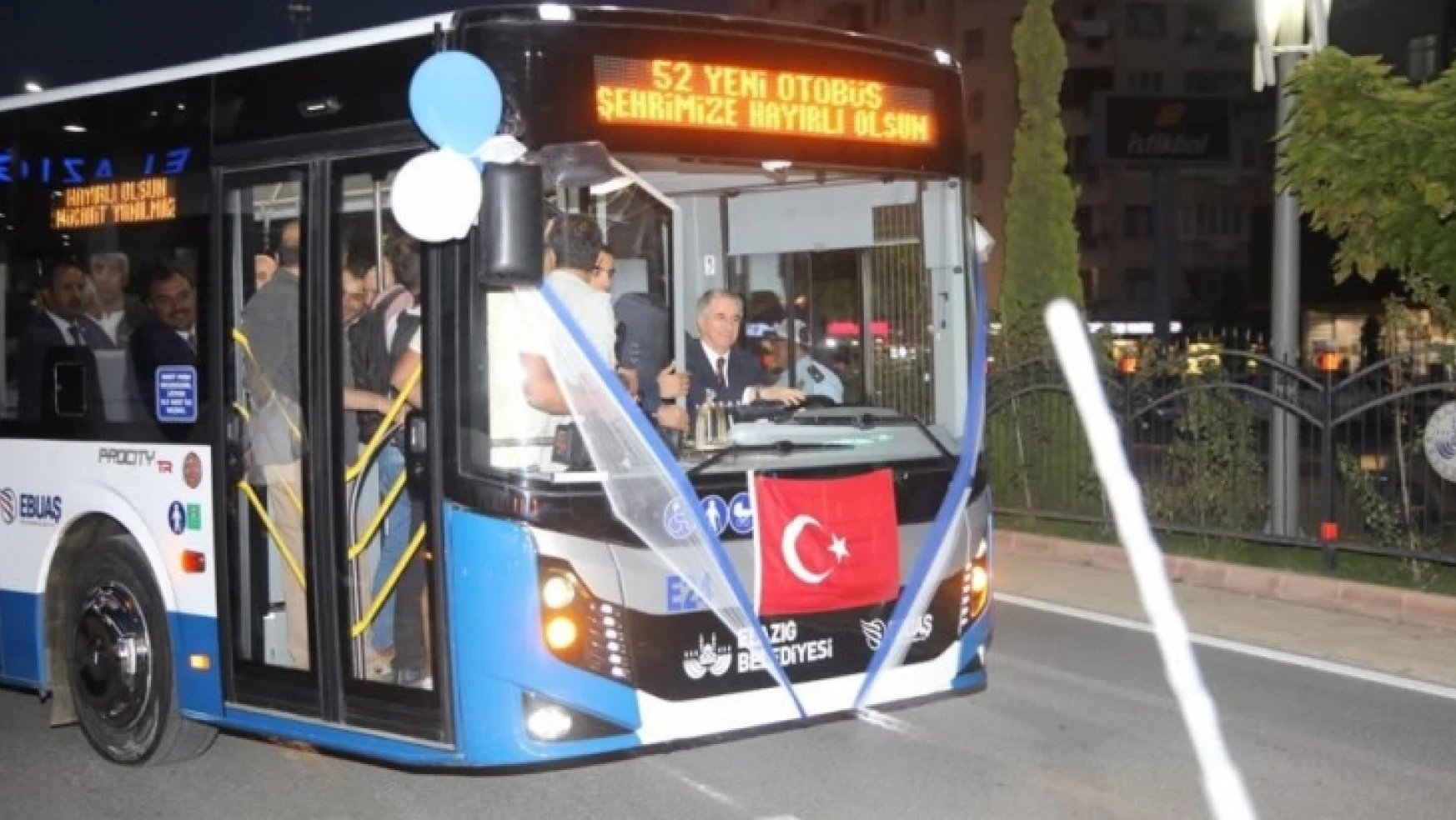 Elazığ Belediyesi 52 Yeni Otobüsü Hizmete Aldı