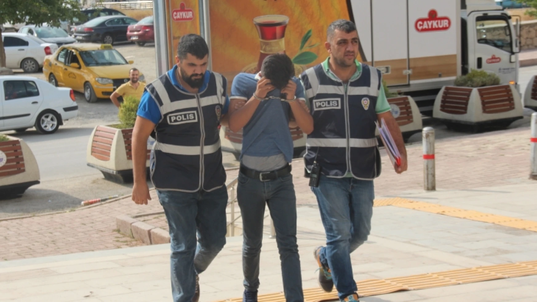Elazığ'da 3 Evi Soyan Hırsız Bakın Nasıl Yakalandı
