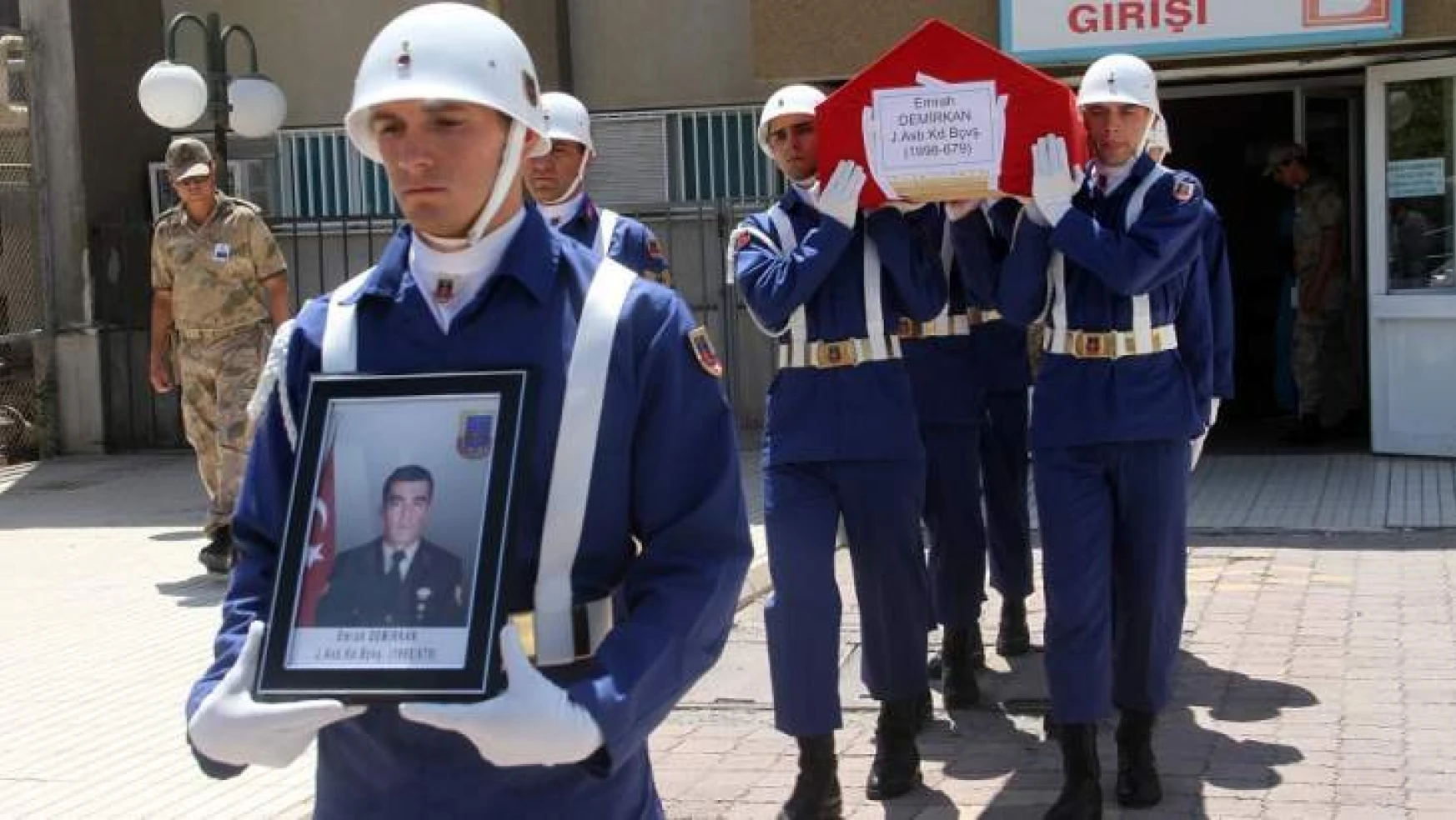 Tunceli'de Kazada Hayatını Kaybeden Astsubay Memleketine Uğurlandı