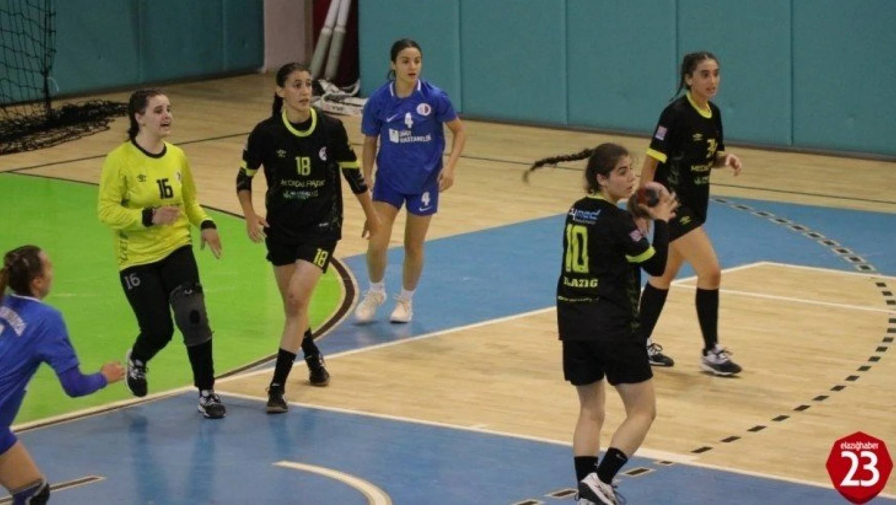 Kadınlar Hentbol Süper Ligi: Elazığ Sosyal Yardımlaşma: 24 - Anadolu Üniversitesi: 32