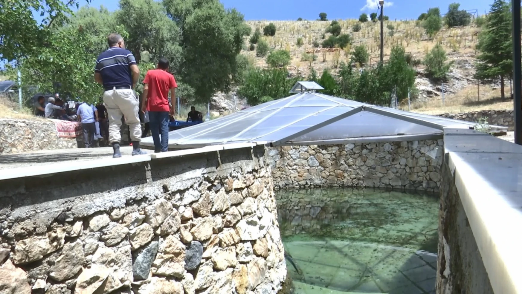 Keban'ın Ulupınar Köyünde Başpınar Kaynak Suyunun Kurumaması İçin Kurban Kestiler