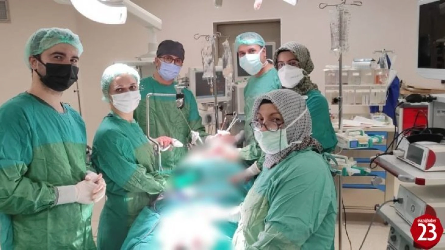 Elazığ Fethi Sekin Şehir Hastanesi Başarılı Ameliyatlarını Sürdürüyor