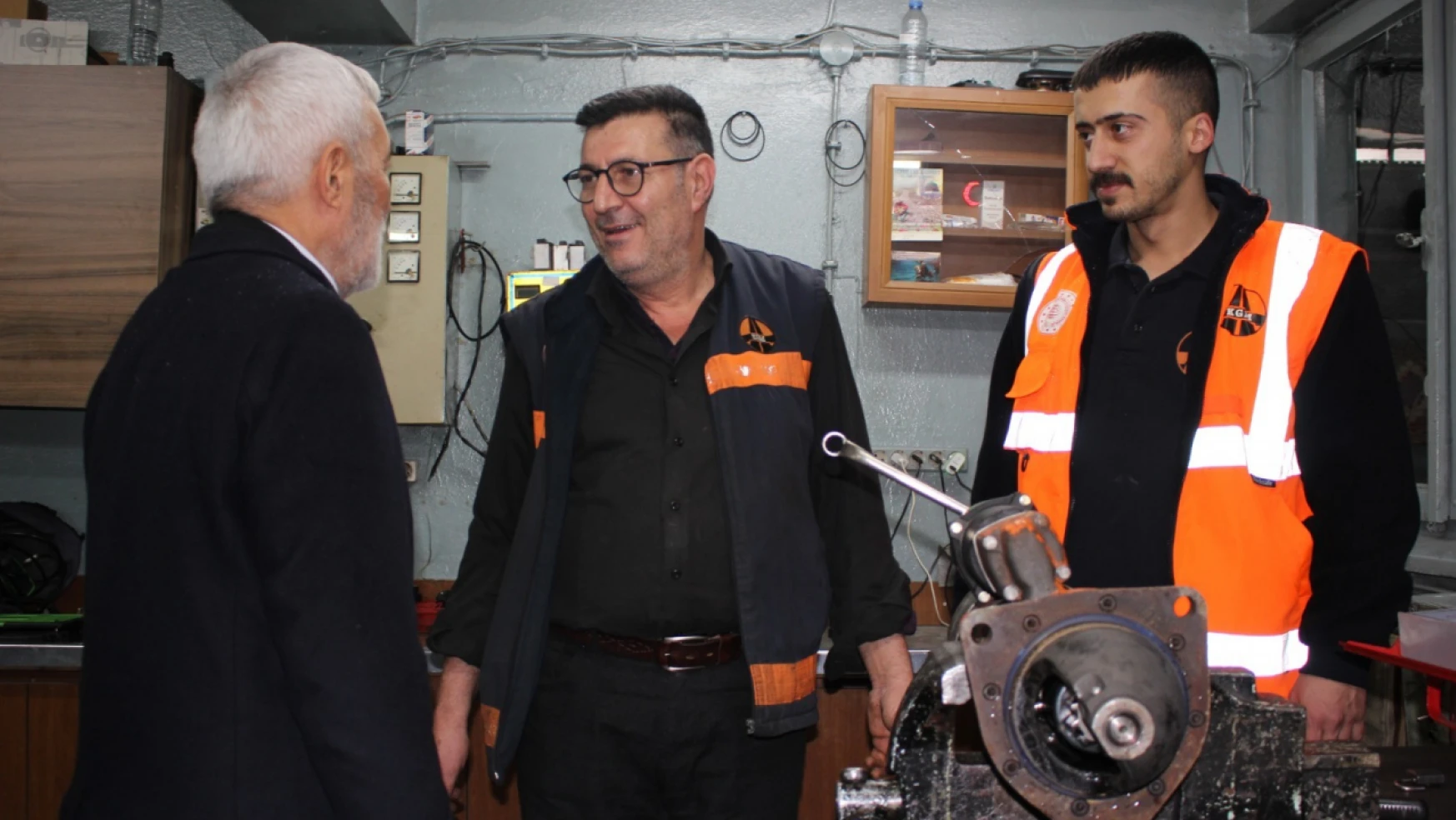 MHP Elazığ Belediye Başkan Adayı Doç.Dr. Aygen Ziyaretlerine Devam Ediyor