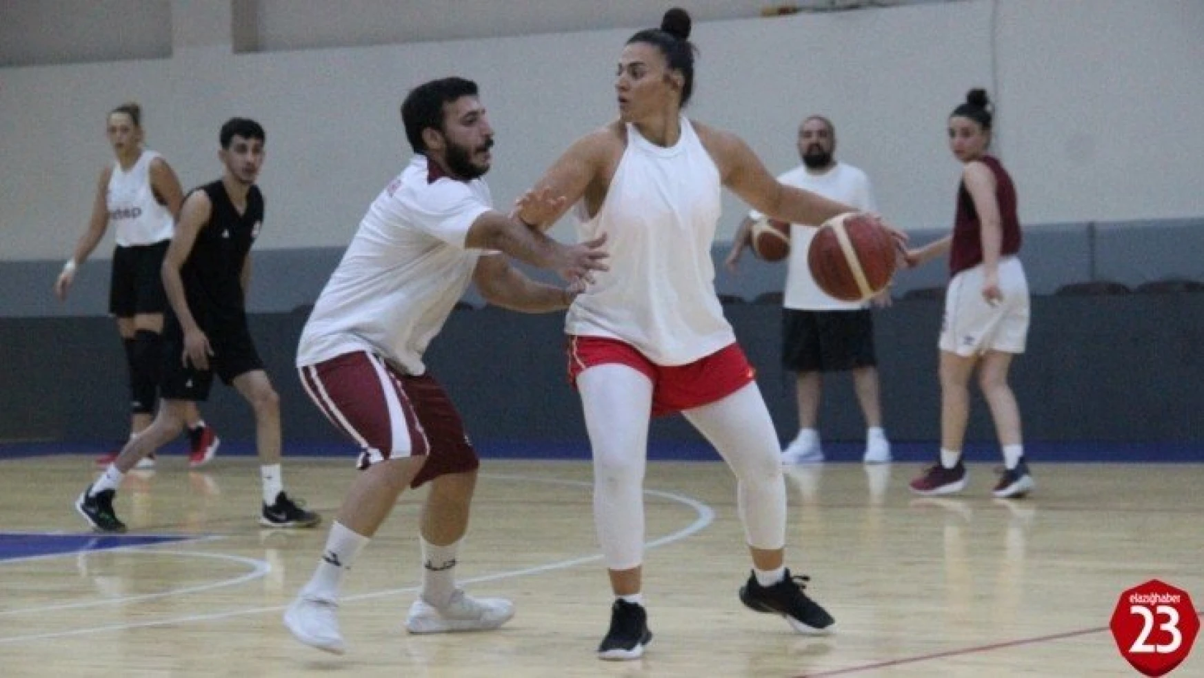 (Özel haber) Elazığ İl Özel İdare Kadın Basketbol Takımı hazırlıklara başladı
