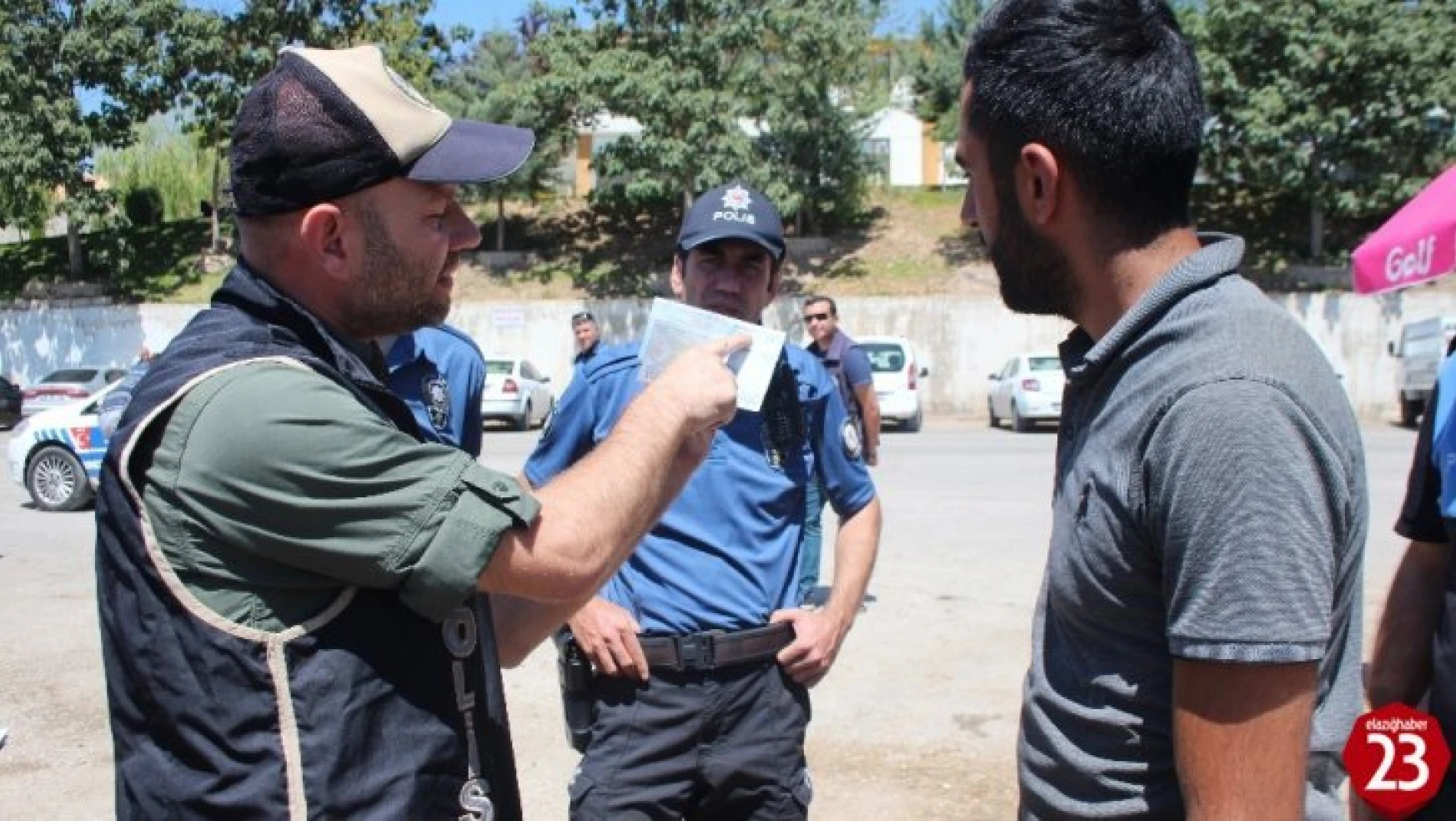 Elazığ'da Polisten Hayvan Satıcılarına Sahte Para Eğitimi