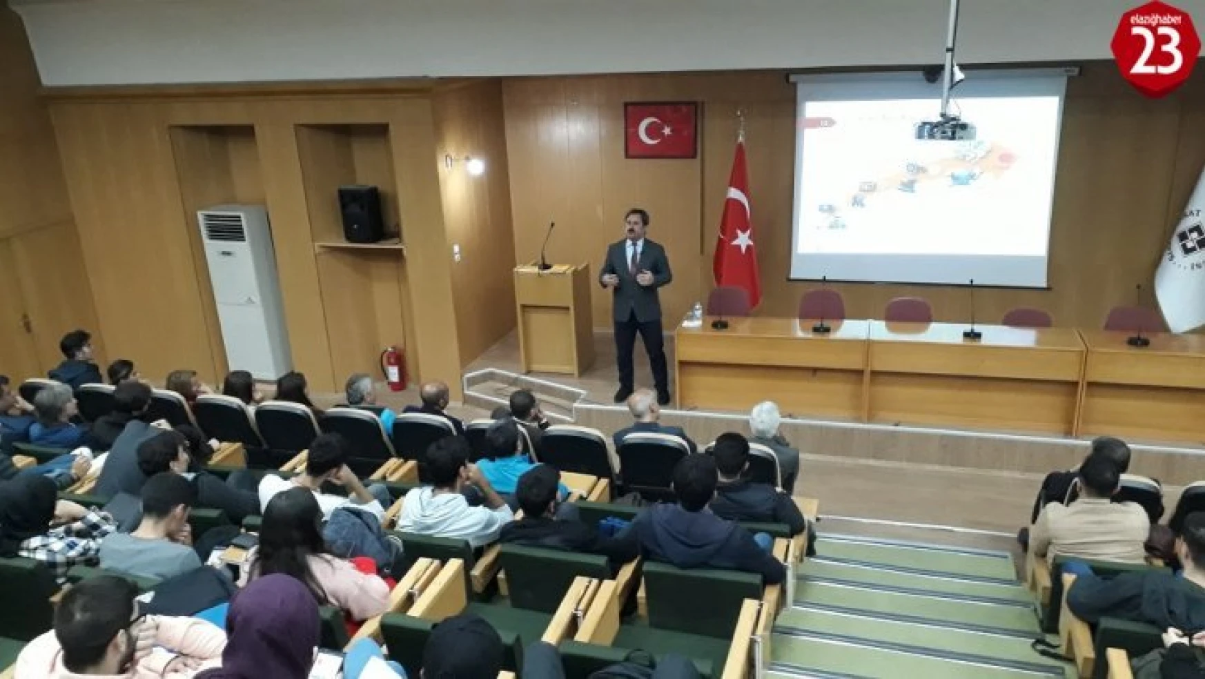 Prof. Dr. Süleyman Yılmaz Fırat Üniversitesinde Gençlerle Buluştu