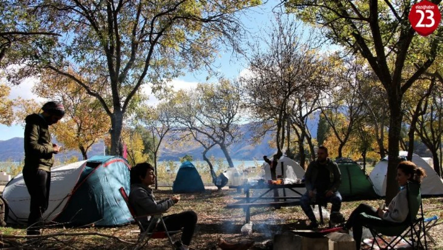 Sonbaharda kampın adresi, Hazar Gölü