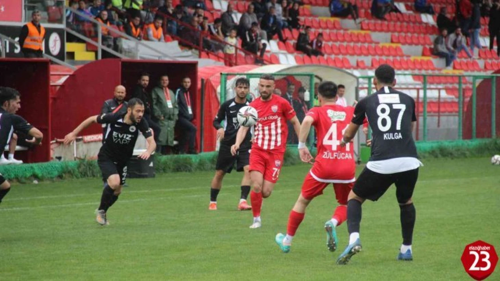 TFF 3. Lig: HD Elazığ Karakoçan FK: 3 - Kuşadasıspor: 2