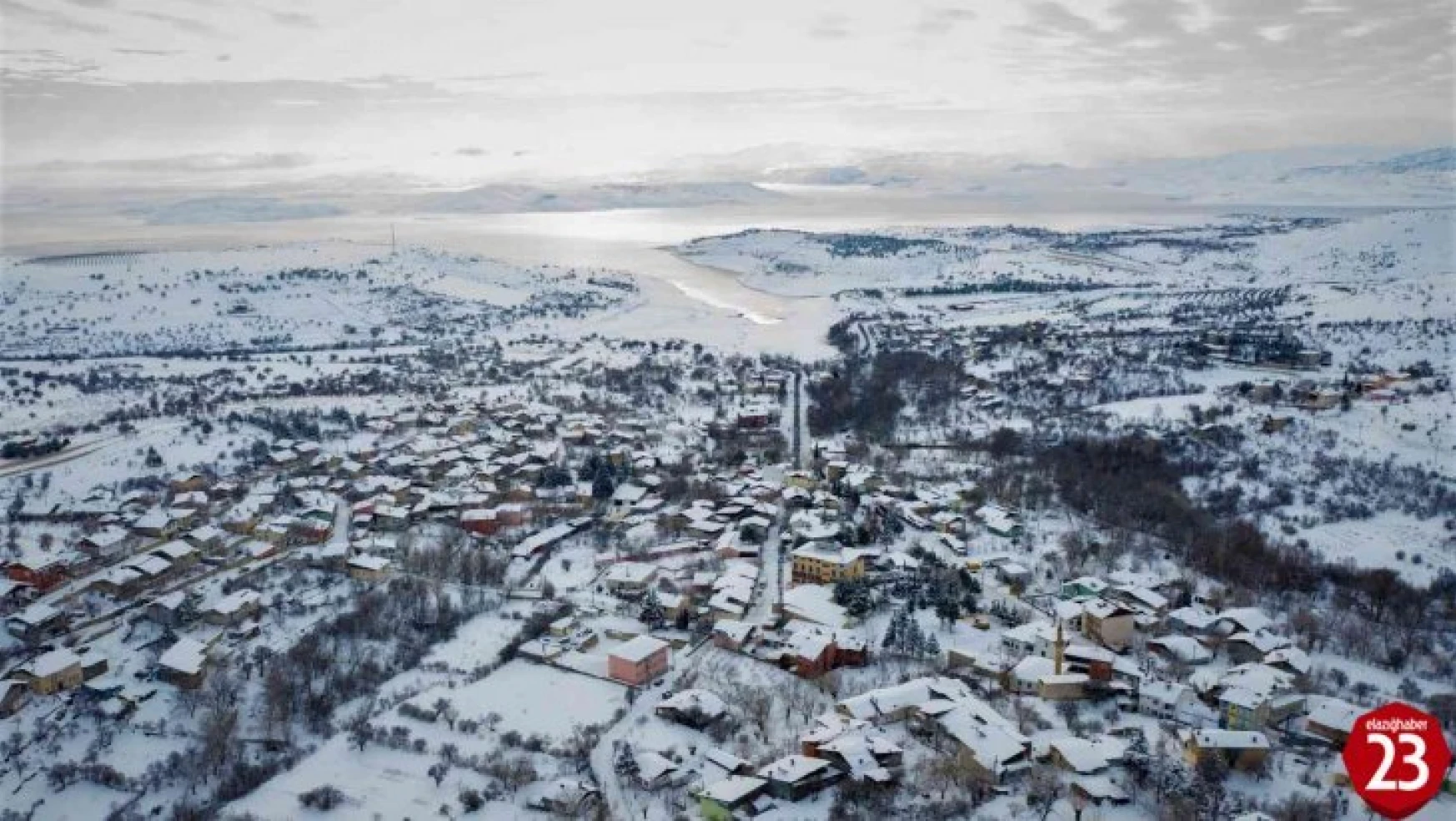 Türkiye'nin en yaşlı ilçesi Ağın'da kar manzarası