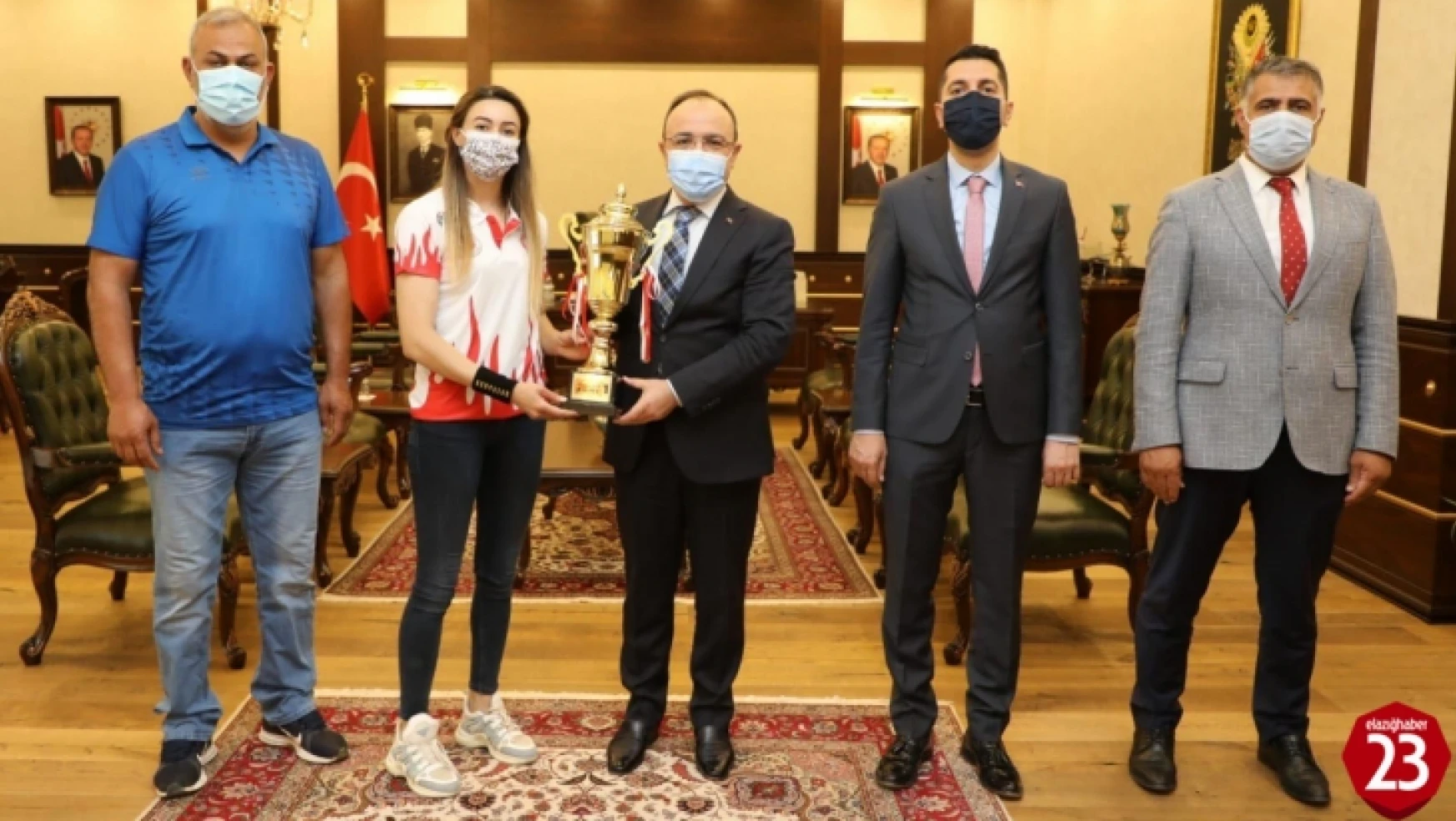Zelal Şengür Şampiyon Olarak Elazığ'a Geldi