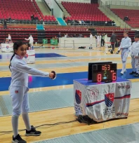 Elazığlı Minik Eskrimci Elif Reyyan Kaya Türkiye Şampiyonu Oldu