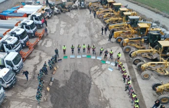 Elazığ Belediyesi Karla Mücadeleye Hazır: 215 Personel ve 61 Araç Sahada