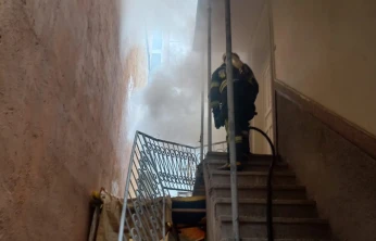 Elazığ'da Metruk Binada Çıkan Yangın Kısa Sürede Söndürüldü