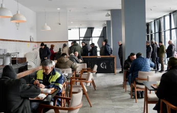 Elazığ Şehir Lokantası Yoğun İlgi Görüyor: 4 Çeşit Yemek 60 TL