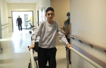 Sedyeyle Geldi, Destekle Yürüyerek Taburcu Oldu