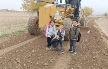 Yoğun Çamur Öğrencilerin Yolunu Kapatmıştı: İl Özel İdaresi Harekete Geçti