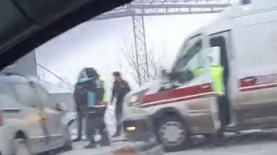 Elazığ'da Feci Kaza: Kamyona Çarpan Araçta 2 Kişi Hayatını Kaybetti