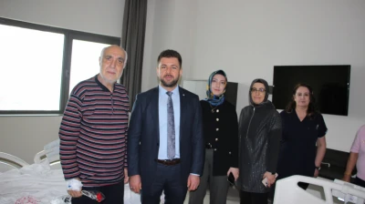 Fethi Sekin Şehir Hastanesi'nden Öğretmenlere Anlamlı 24 Kasım Ziyareti