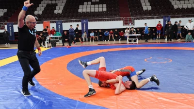 Güreşçiler Elazığ'da Mindere Çıkıyor