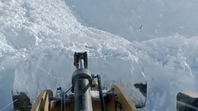 Palu'da Çığ Düştü! Tırnik Geçidi Ulaşıma Açıldı