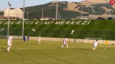 Seza Çimento Elazığspor, Hazırlık Maçında Sarıyer FK'yı 1-0 Mağlup Etti